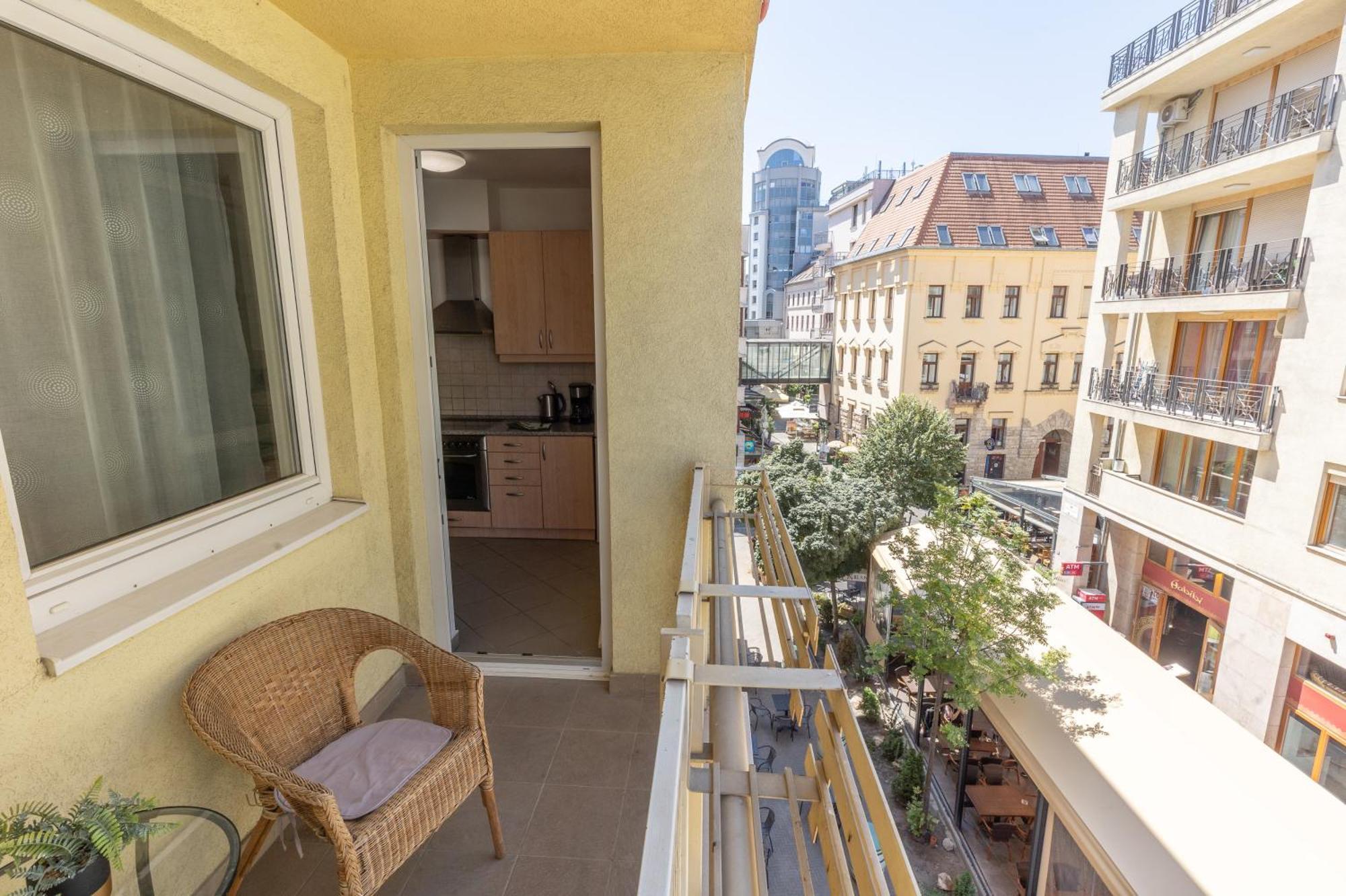 בודפשט Gozsdu White Raven Residence 305 מראה חיצוני תמונה