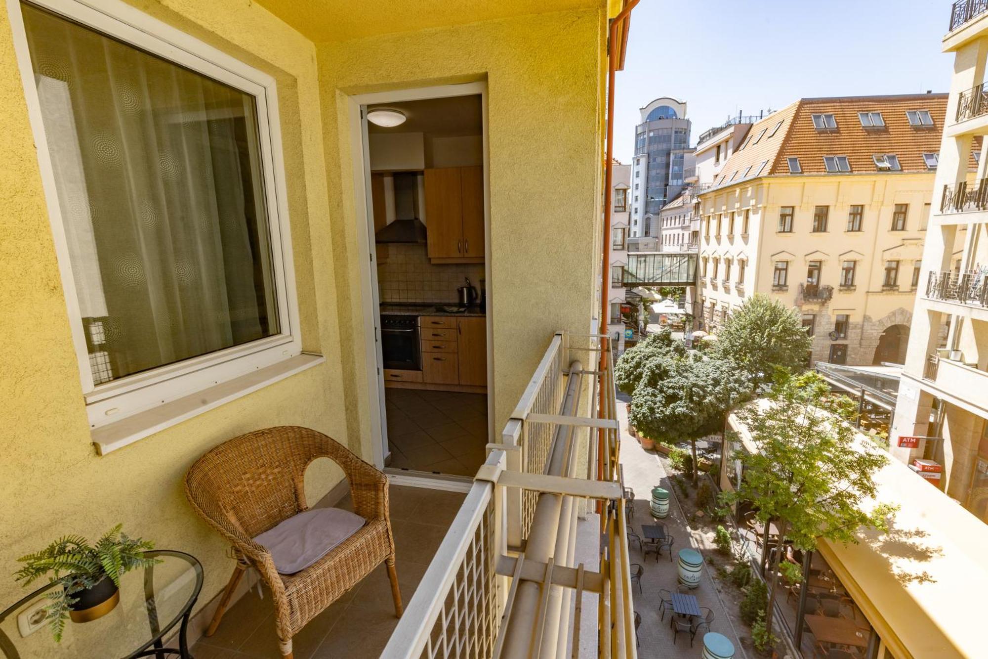 בודפשט Gozsdu White Raven Residence 305 מראה חיצוני תמונה