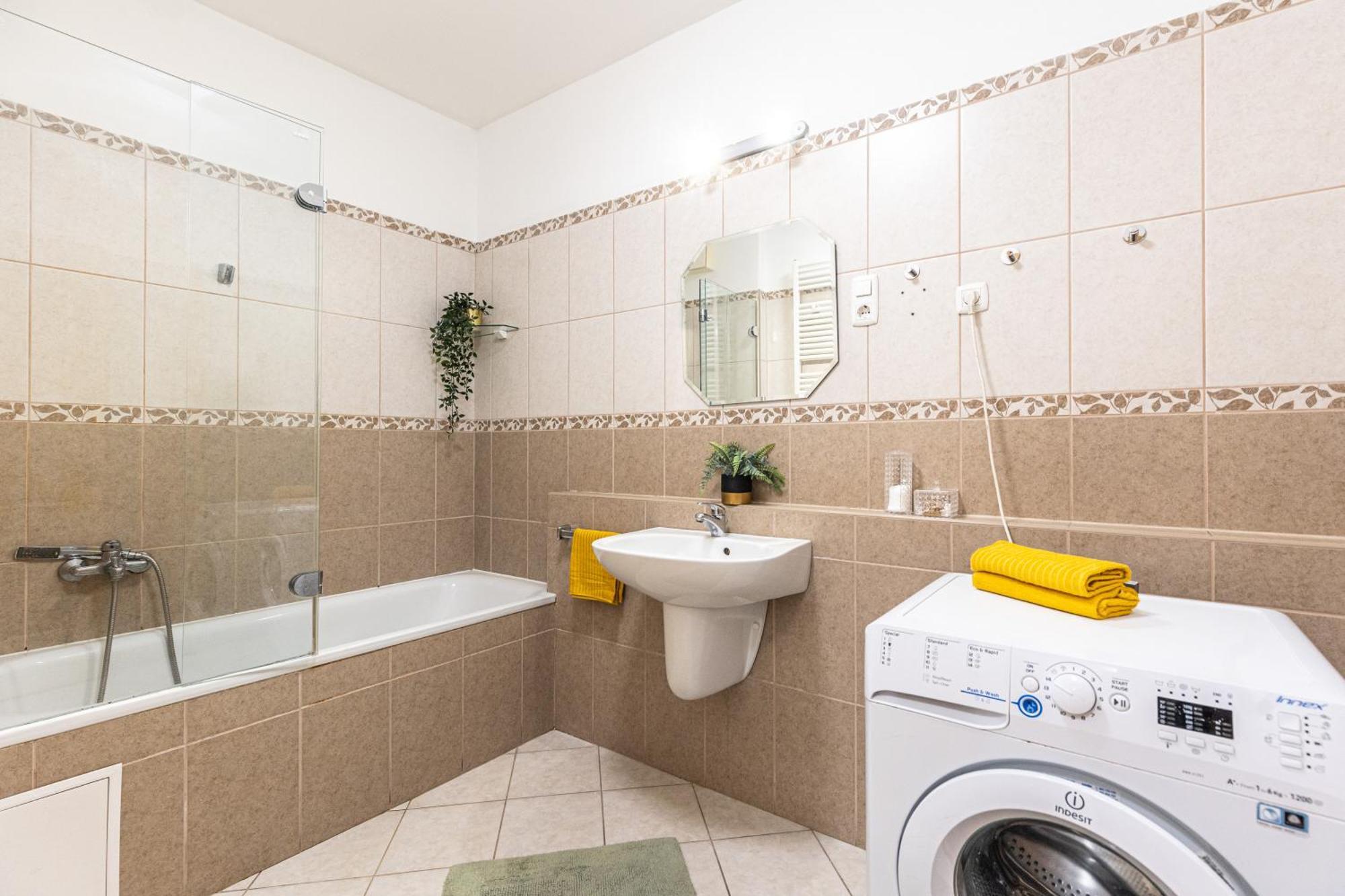 בודפשט Gozsdu White Raven Residence 305 מראה חיצוני תמונה